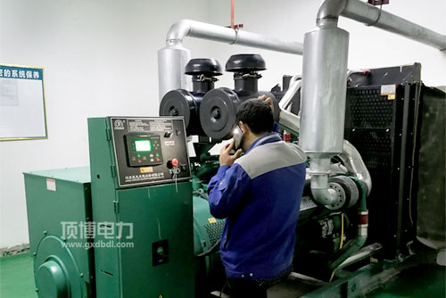 柴油發(fā)電機(jī)組排氣管有燒紅是怎么回事？應(yīng)該怎么布置