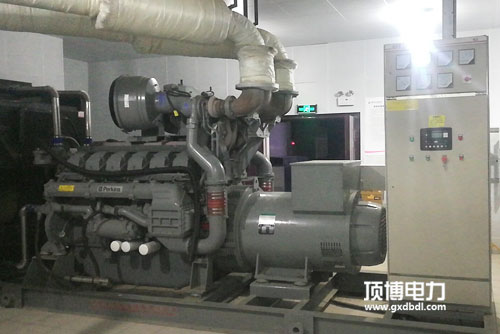 Perkins英國400KW珀金斯發(fā)電機(jī)組價錢是多少？